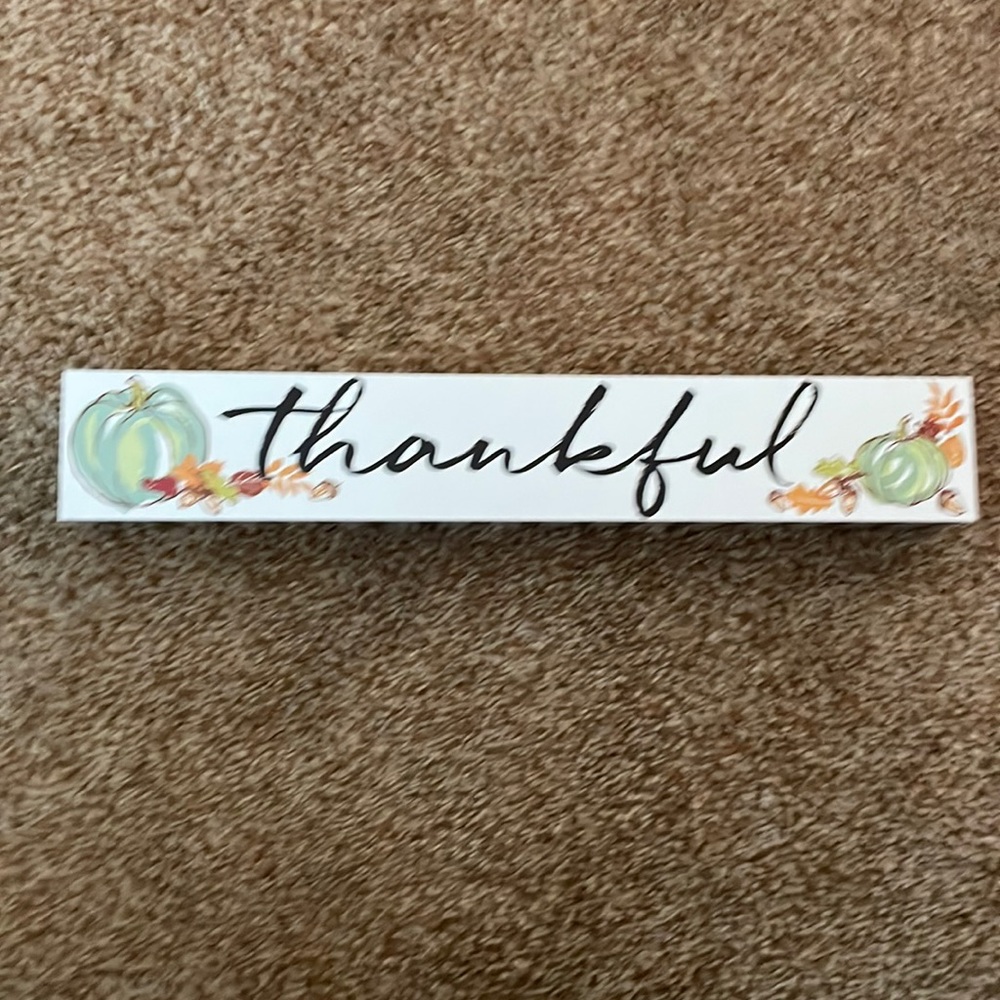 Thanksgiving “Thankful” table or shelf sign